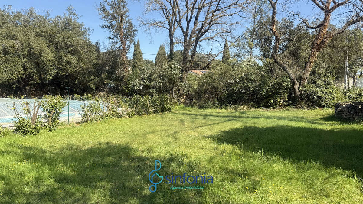 Maison à VERS-PONT-DU-GARD