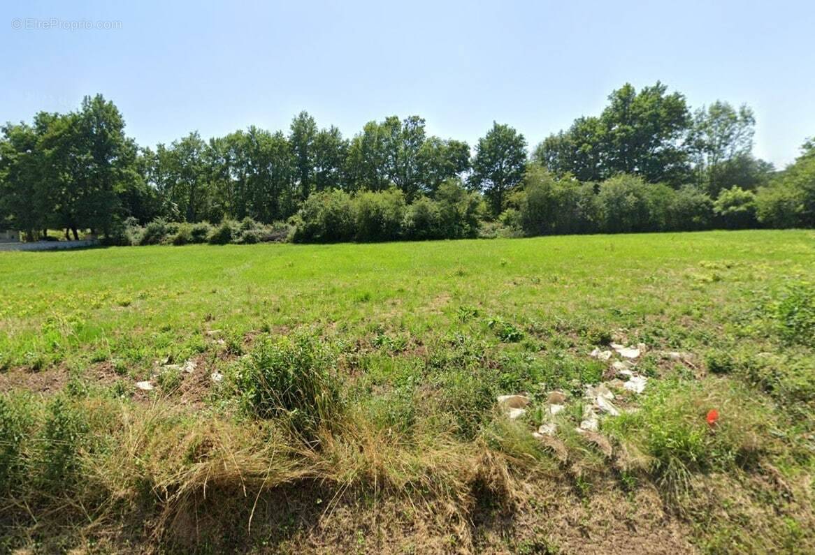 Terrain à ALLASSAC