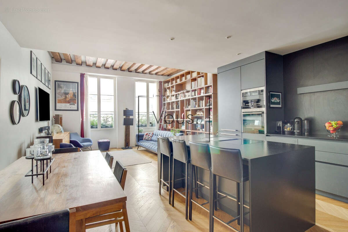 Autre à PARIS-3E