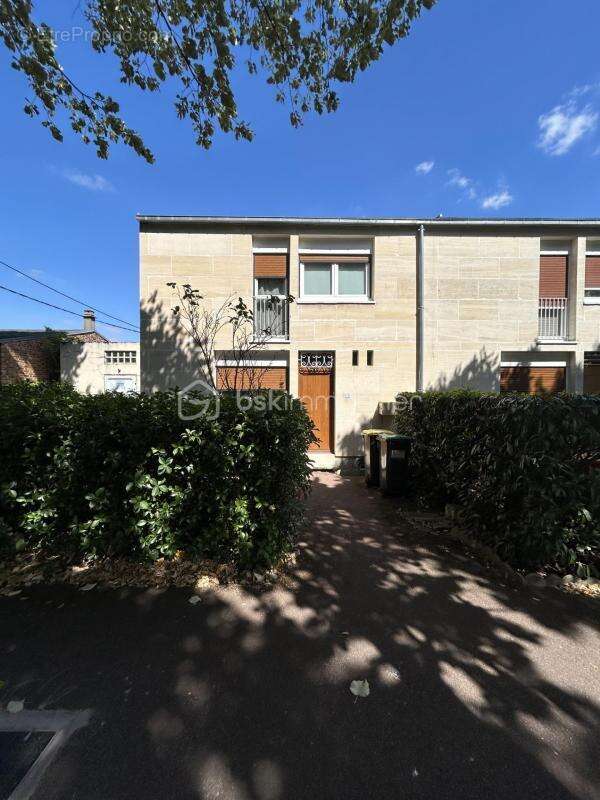 Maison à EPINAY-SOUS-SENART