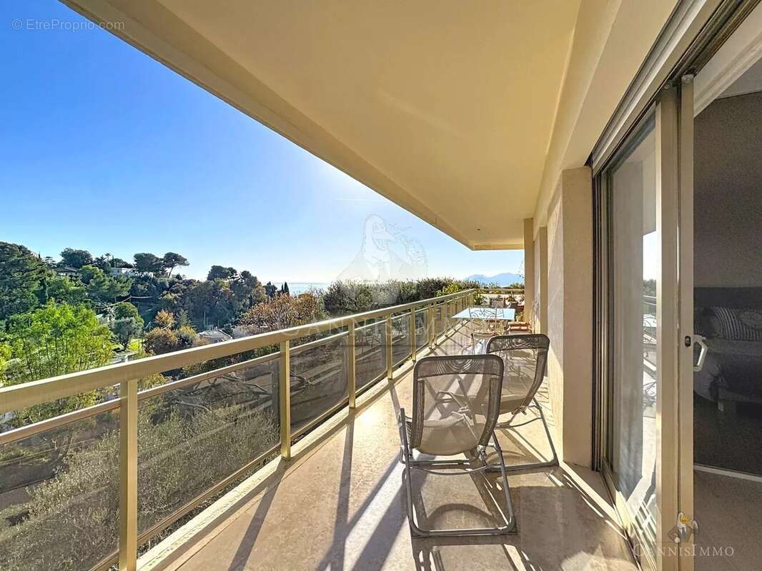 Appartement à LE CANNET