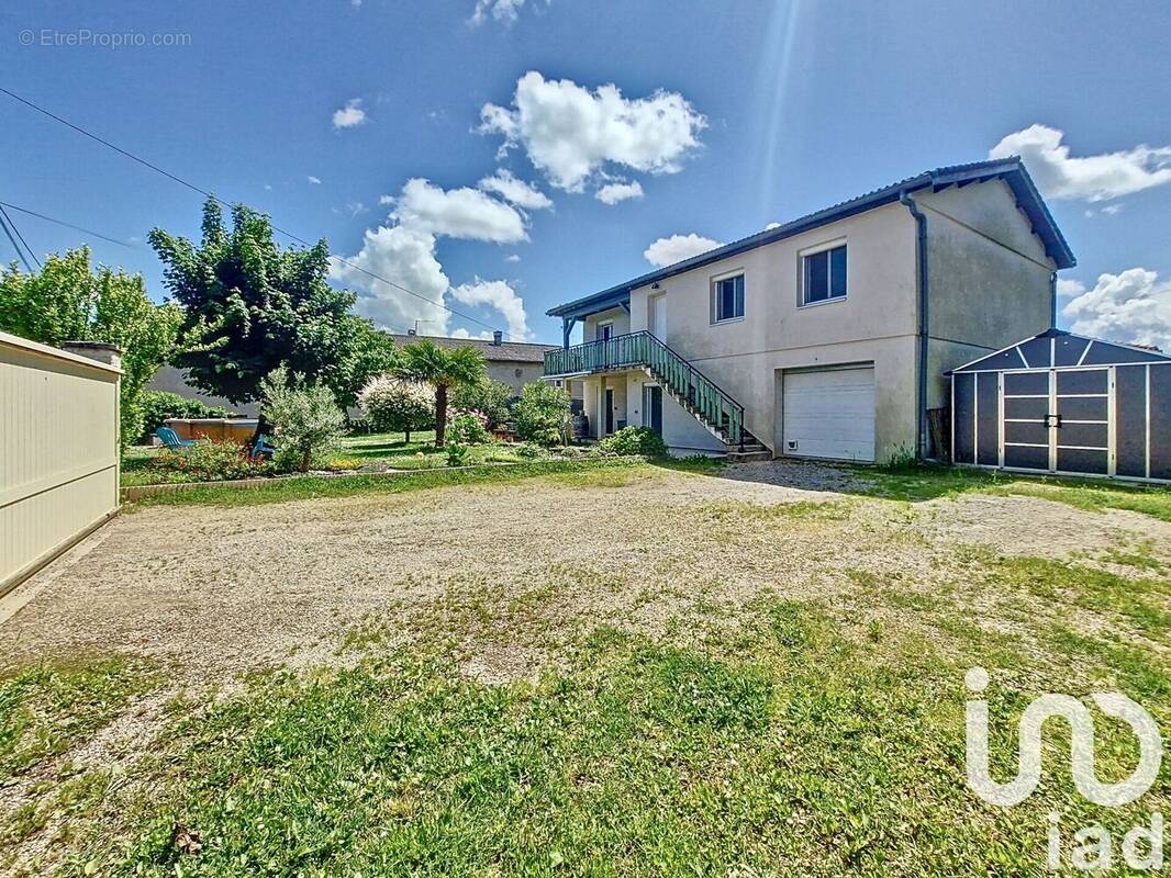 Photo 1 - Maison à SAINT-JEAN-DE-NIOST