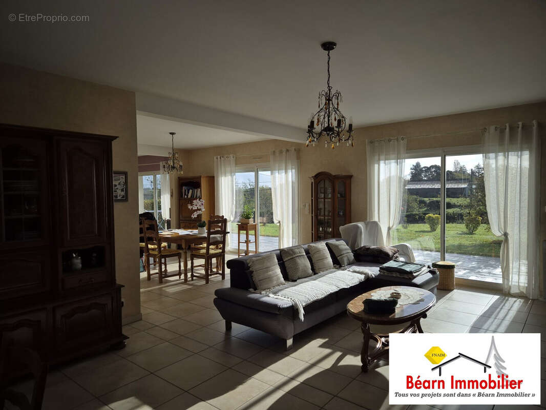 Maison à SAUVETERRE-DE-BEARN