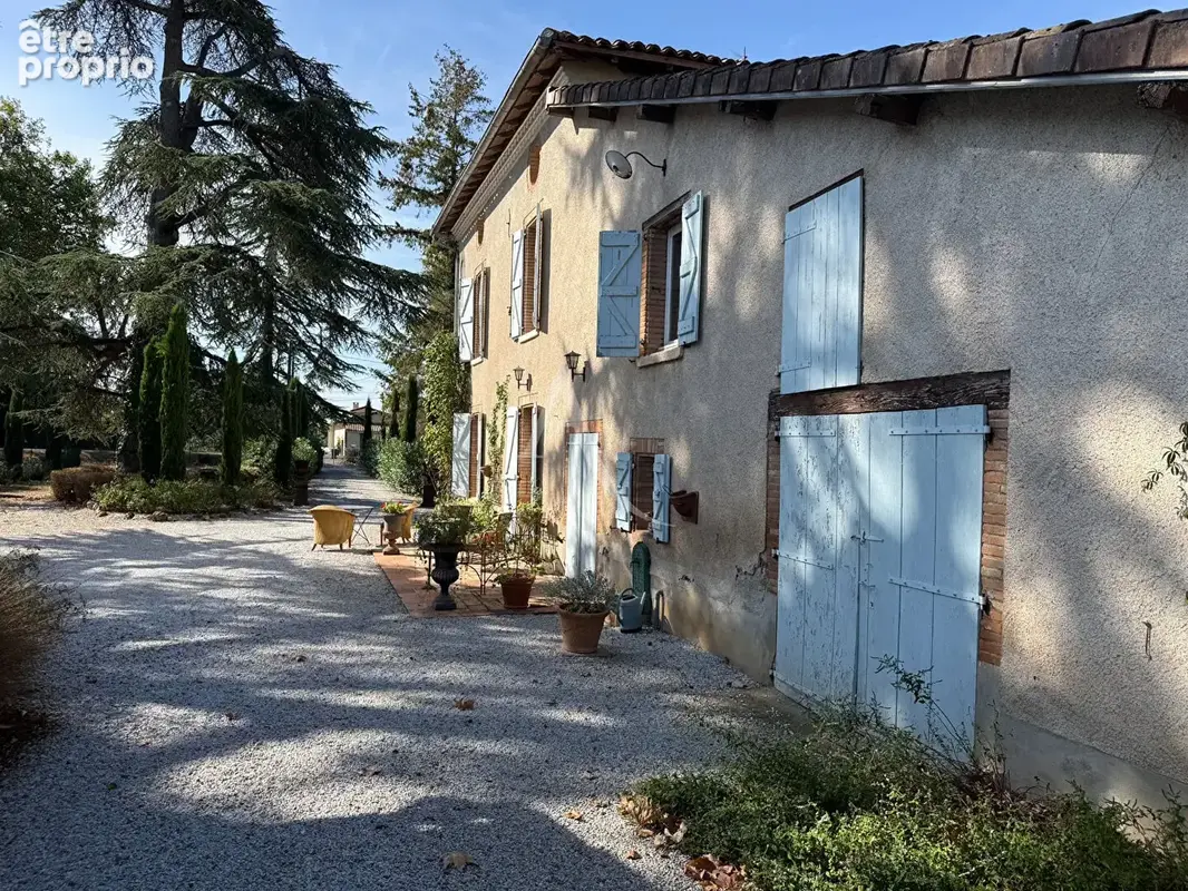 Lisle-sur-Tarn . Domaine de charme d'exception (T6 + Gîte T3) - photo 17