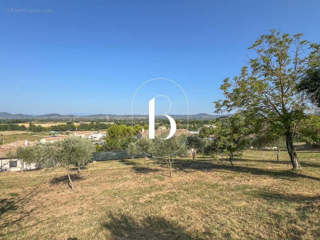 Terrain à BARJAC