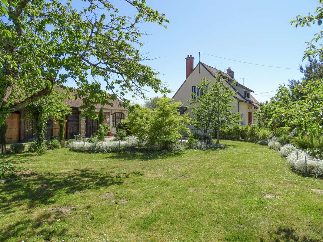 Maison à CHATRES-SUR-CHER