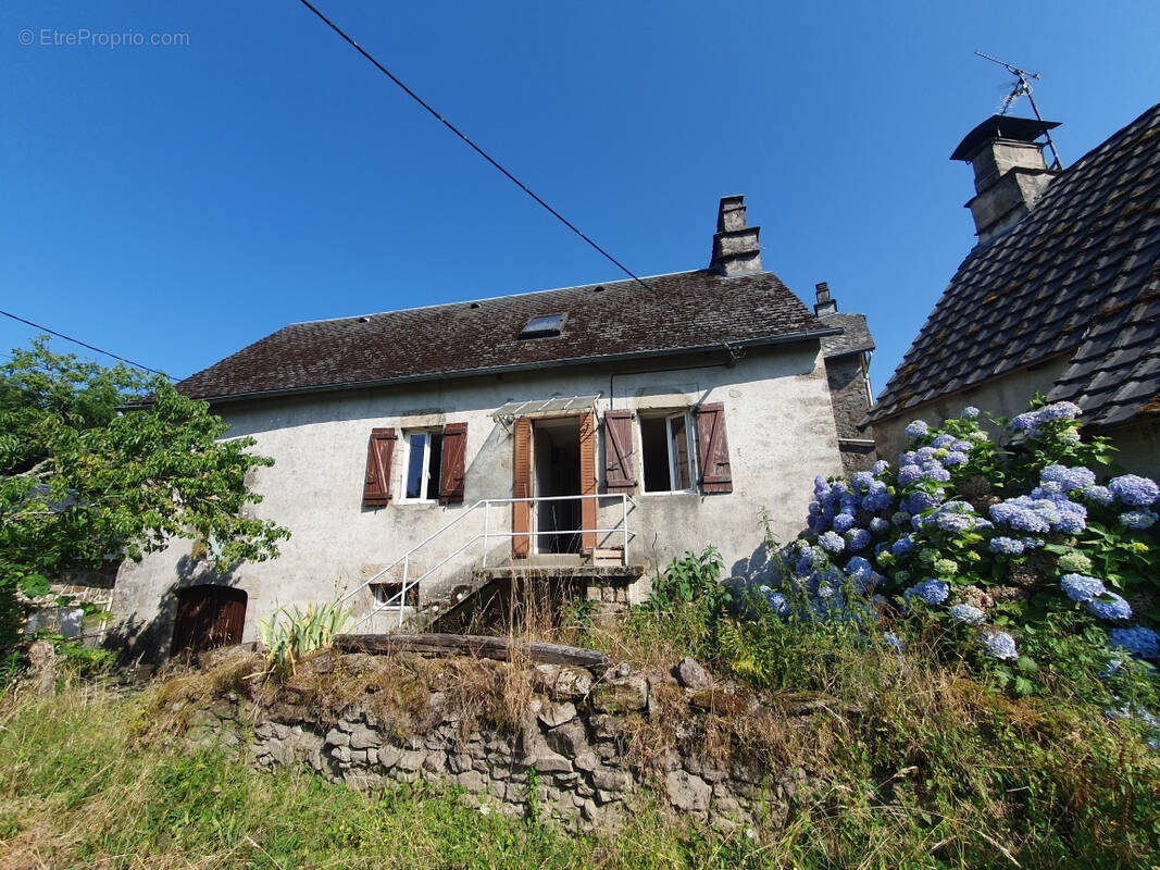 Maison à CHAMPAGNAC-LA-PRUNE