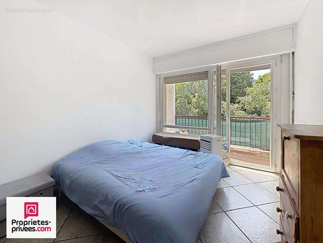 Marseille Appartement T4 st tronc balcons cave et stationnement - photo 5