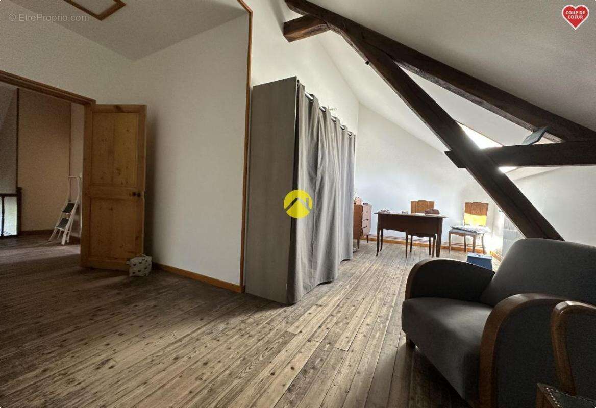 Maison à LA GUERCHE-SUR-L&#039;AUBOIS