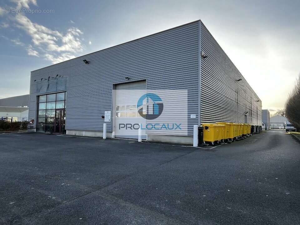 1700 m² à Lacroix-Saint-Ouen  - photo 2