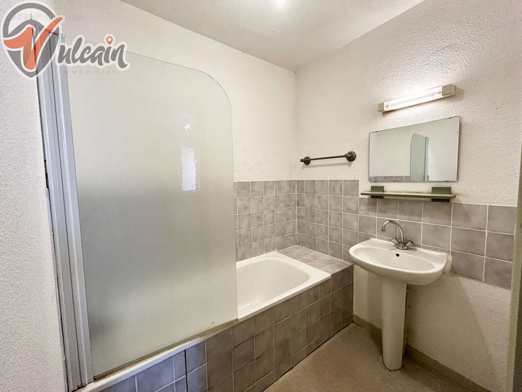 Appartement à SAINT-AMANT-TALLENDE