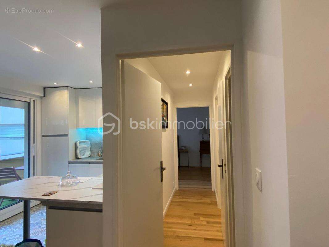 St Georges : Belles prestations, pour ce Charmant T2 rénové, dans résidence de standing - photo 4
