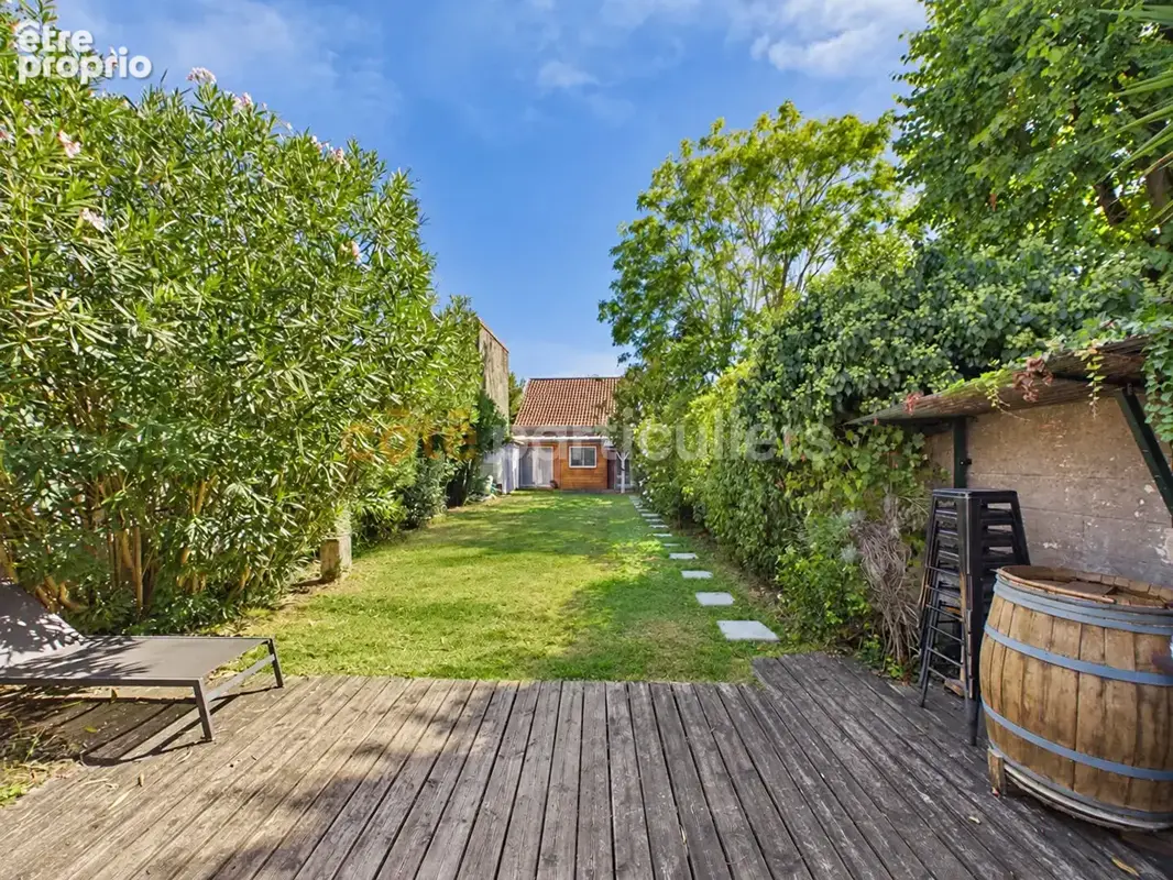 Maison 8 pièces 177 m² · à Bordeaux · 177 m² · 850 000 €