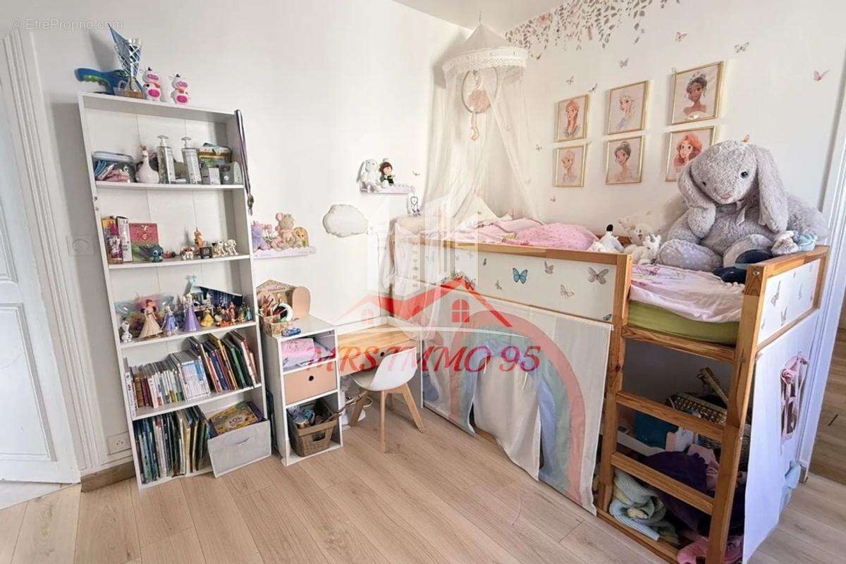Appartement à CHAUMONTEL