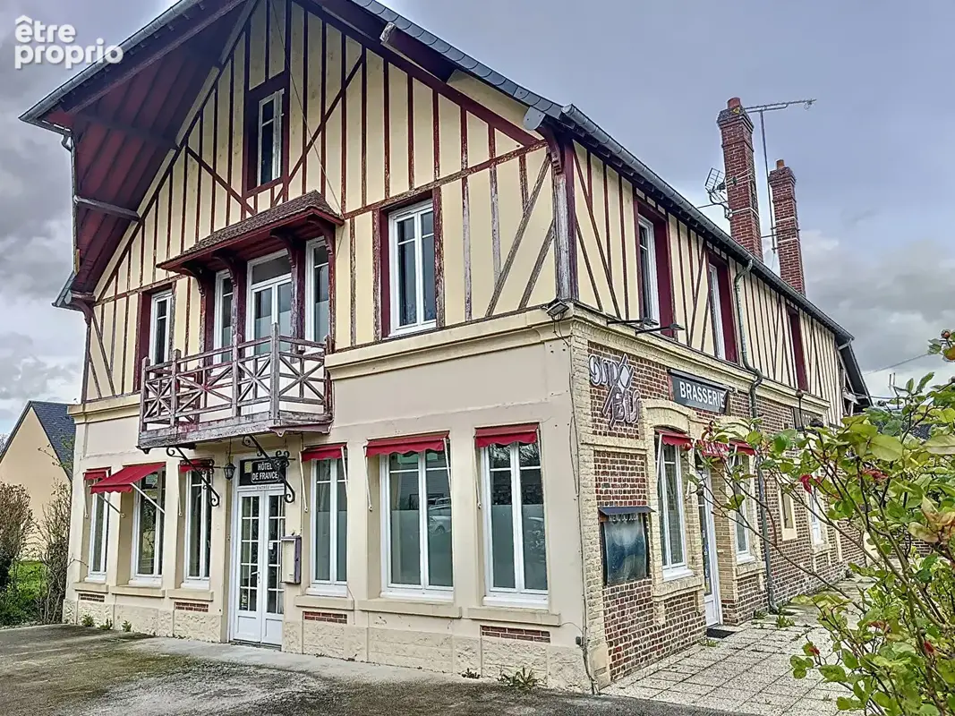 Livarot murs et fond hotel bar restaurant  500m² - photo 3