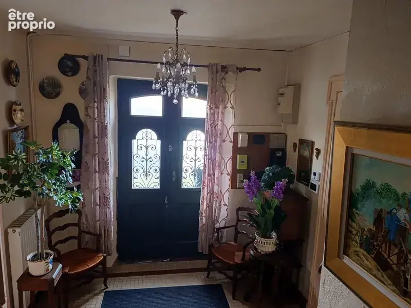 Opportunité : Maison de Village à rafraichir de plus de 170 m² - photo 2