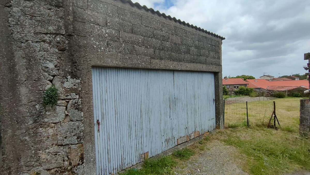 Maison à SAINT-MALO-DU-BOIS