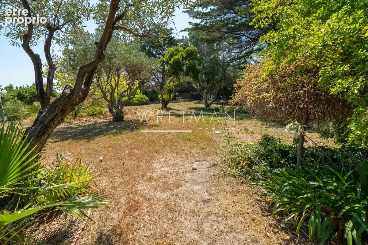 Vente par enchère privée : Domaine d'exception en bord de mer avec garage à bateau - photo 20