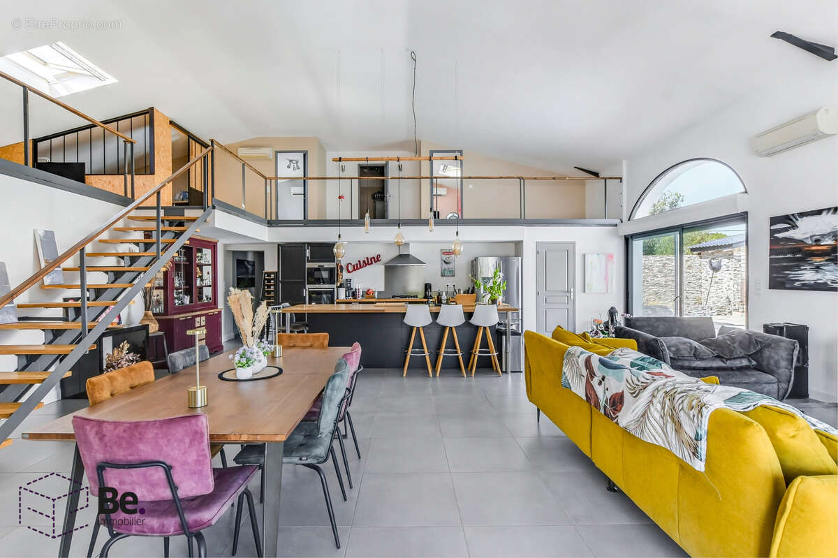 Superbe maison moderne et spacieuse avec appartement et piscine  - photo 2