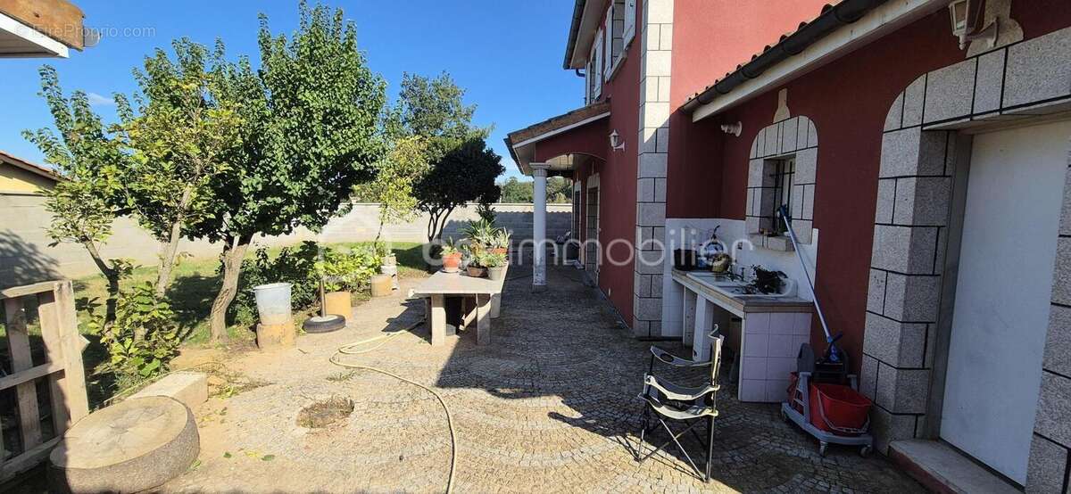 Coup de cœur familial - maison de charme 145 m² - 4 ch - jardin plat 667 m² - messimy-sur-saône - photo 4