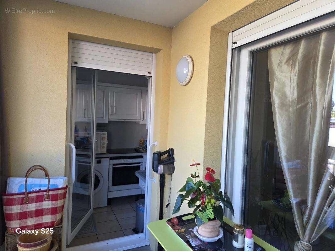 Appartement à SOLLIES-PONT