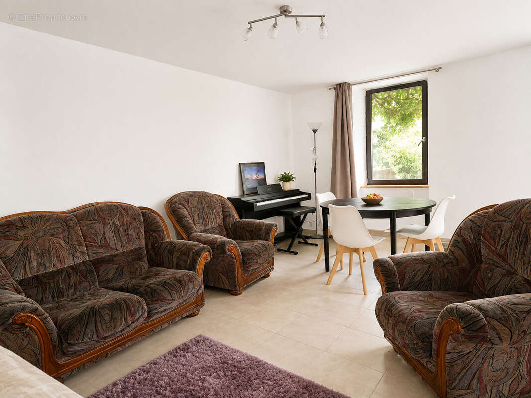 Appartement T3 76 m2 + jardin 300 m2 - photo 3