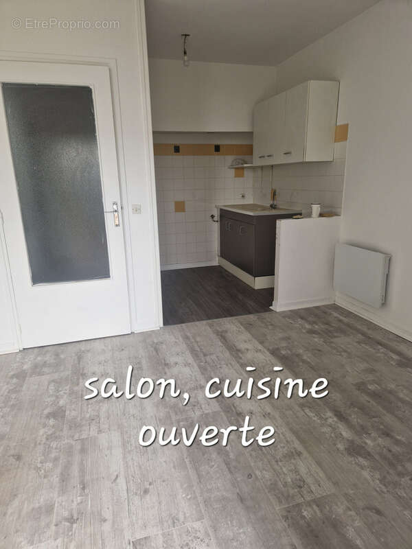 Appartement à GALLARGUES-LE-MONTUEUX