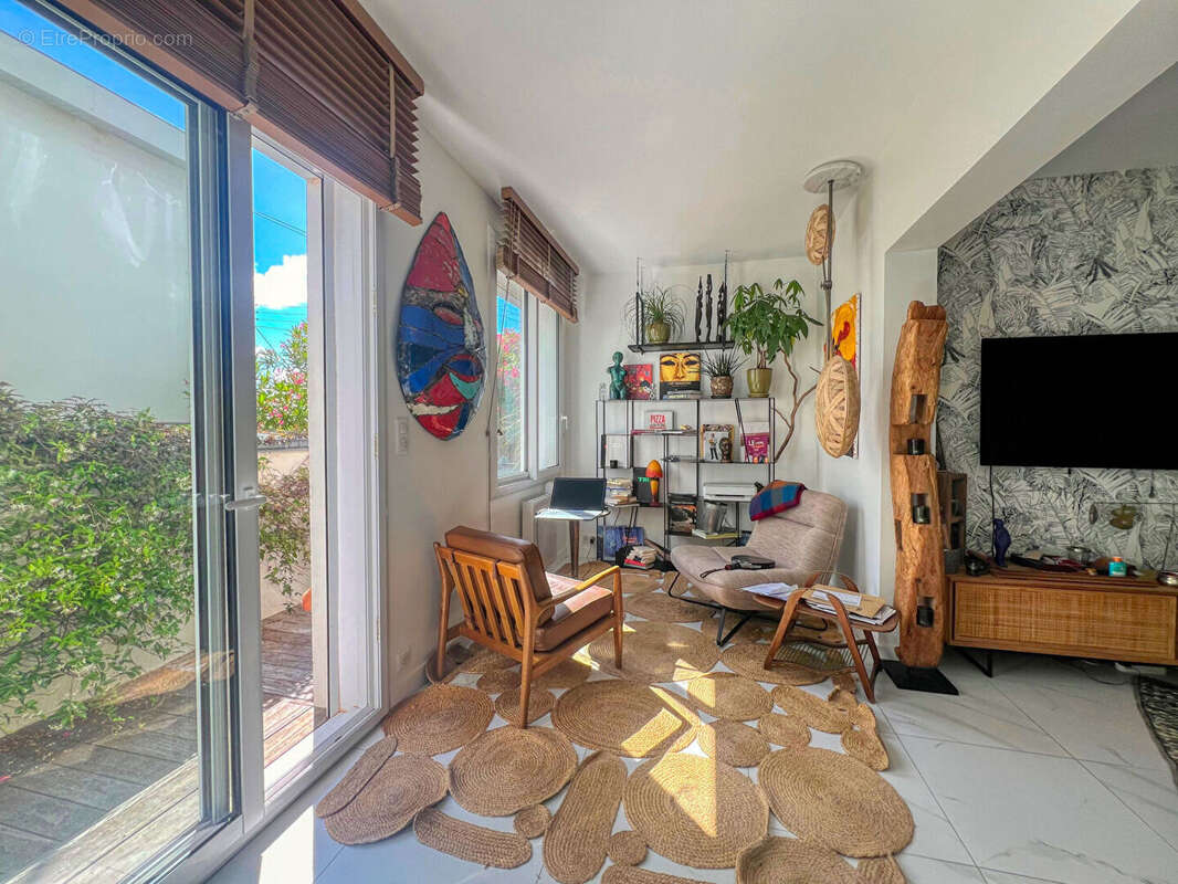 Royan - À 250 m de la plage du Chay - Magnifique appartement rénové avec soin - photo 2