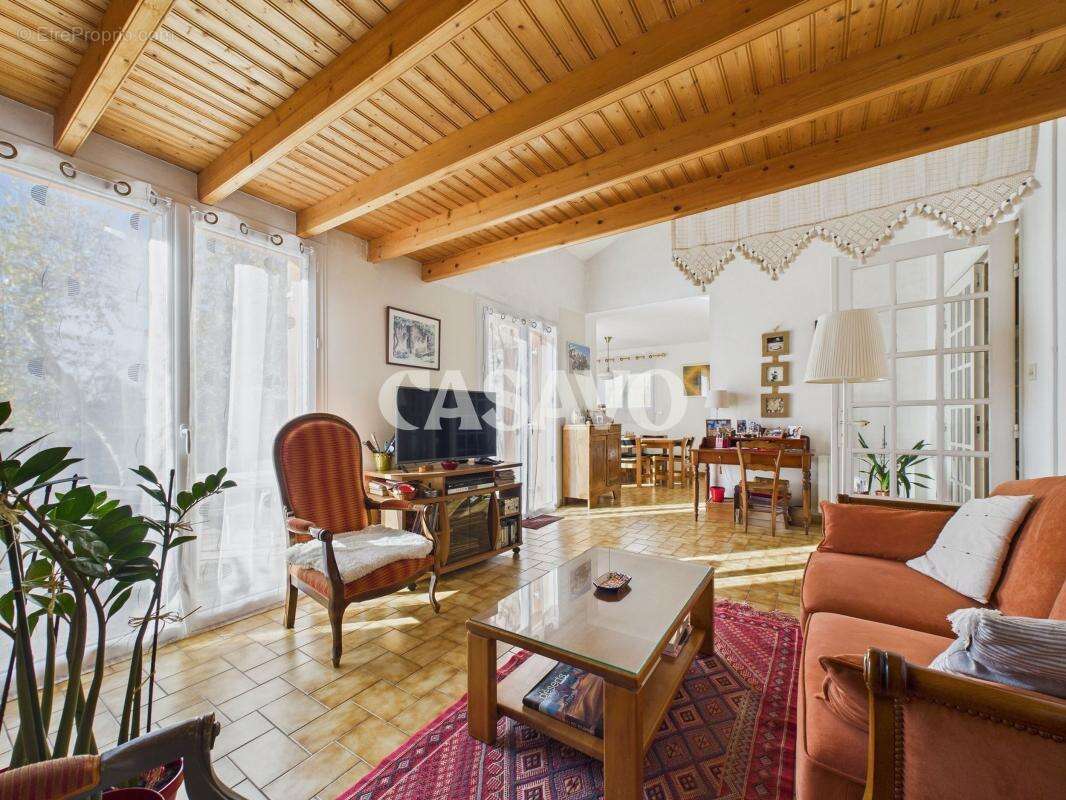 Maison à BOUGUENAIS