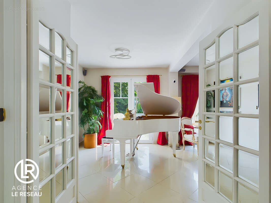 Maison à MONTMORENCY