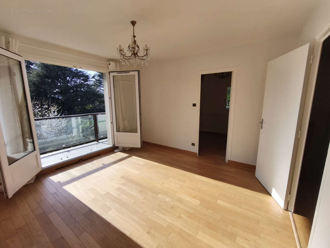 Saint-priest-en-jarez, maison 160 m2 6p+c. - photo 13