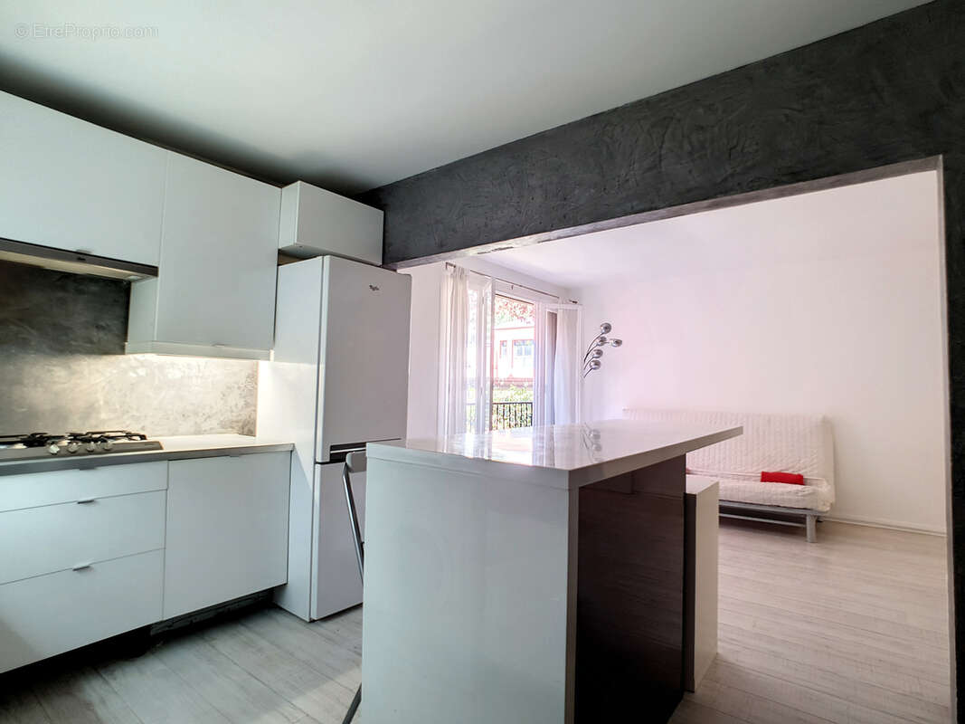 Appartement à PARIS-20E