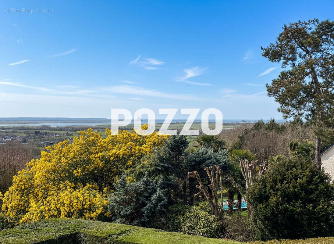 A Vendre -  AVRANCHES (Le Val Saint Père) - Maison  6 pièce(s) 160 m² - Vue sur le MONT ST MICHEL . - photo 11