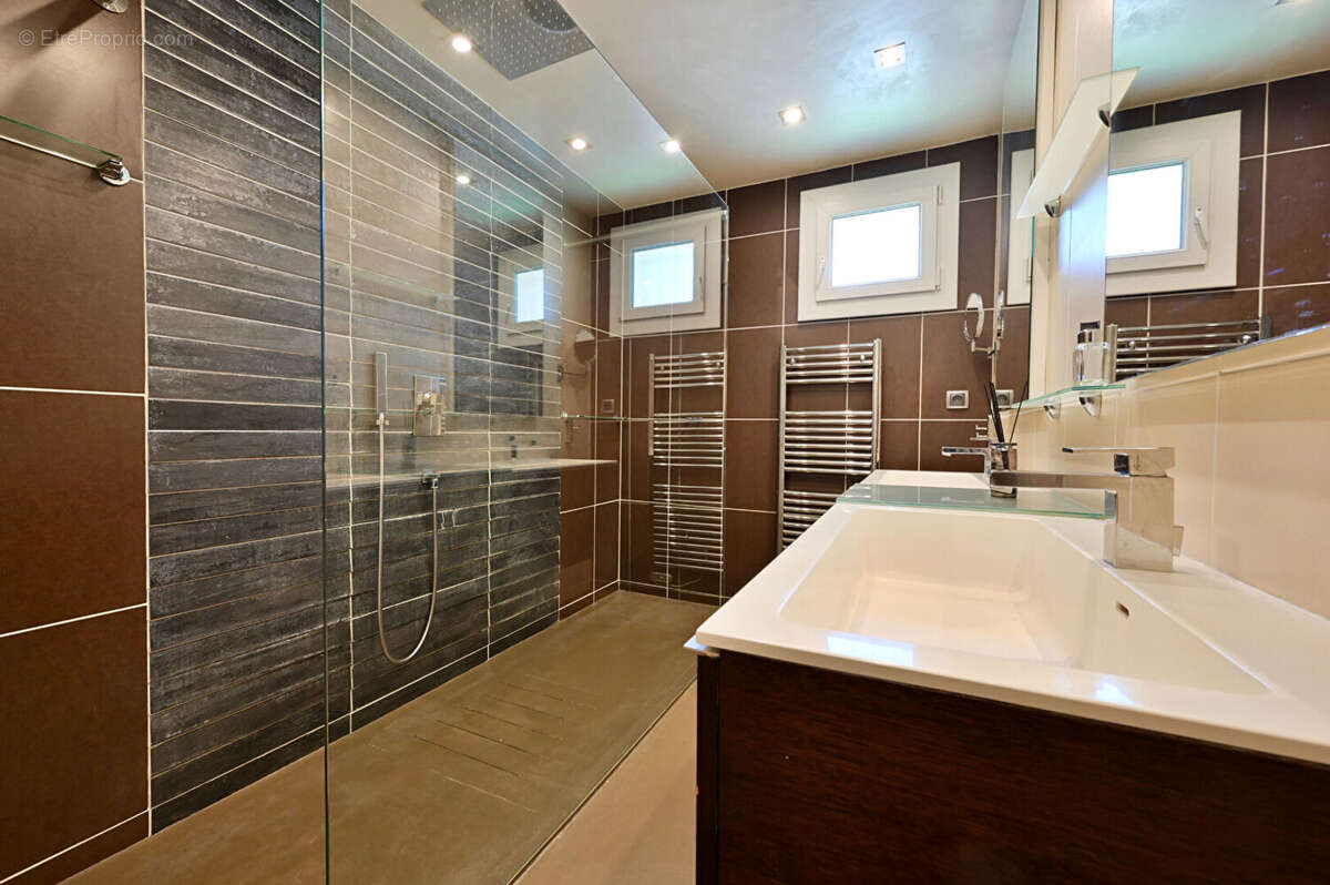 Appartement à MARSEILLE-12E