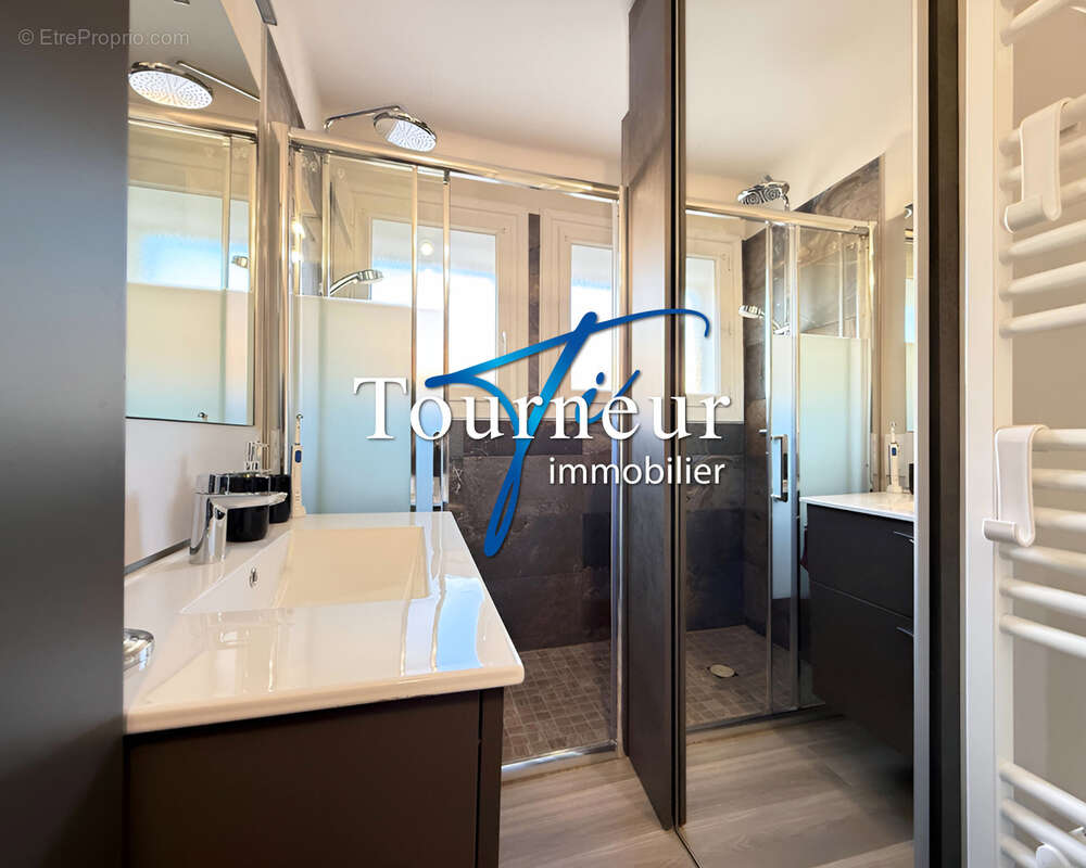 Appartement à SIX-FOURS-LES-PLAGES