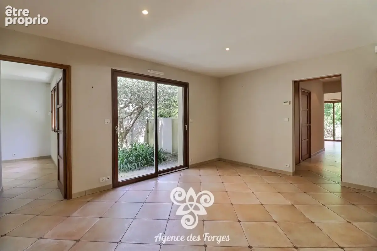 Maison d'architecte de 291m² - 6 chambres - avec piscine intérieure & spa - Carquefou - photo 9
