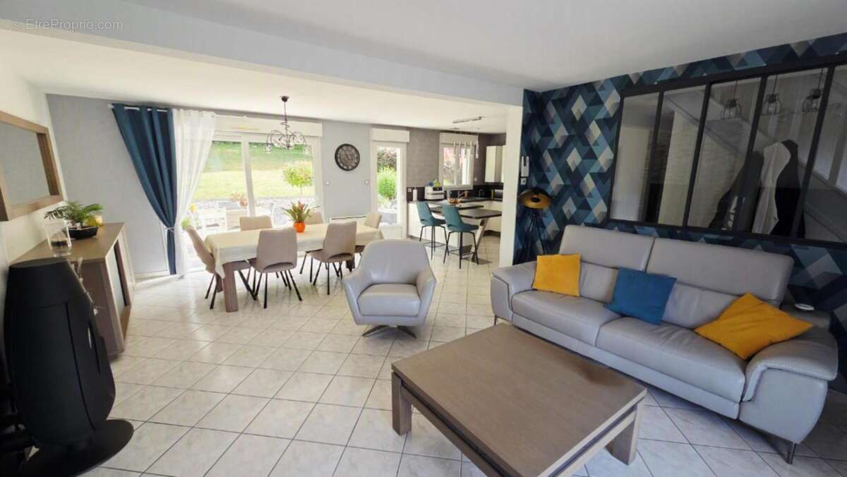 Maison 6 pièces / 111 m² / 298 000 EUR / CAMBLAIN-L'ABBE - photo 3
