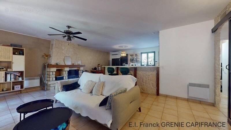 Maison à LA ROQUEBRUSSANNE