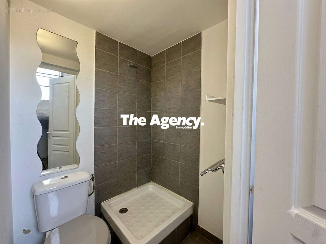 Appartement à MARSEILLE-1E