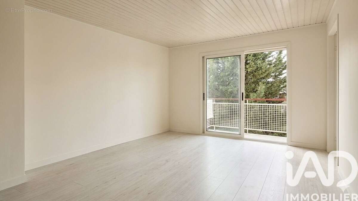 Photo 2 - Appartement à L'HAY-LES-ROSES