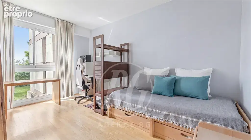 Appartement familial de 107 m² : un havre de lumière et de fraîcheur avec terrasse - photo 9