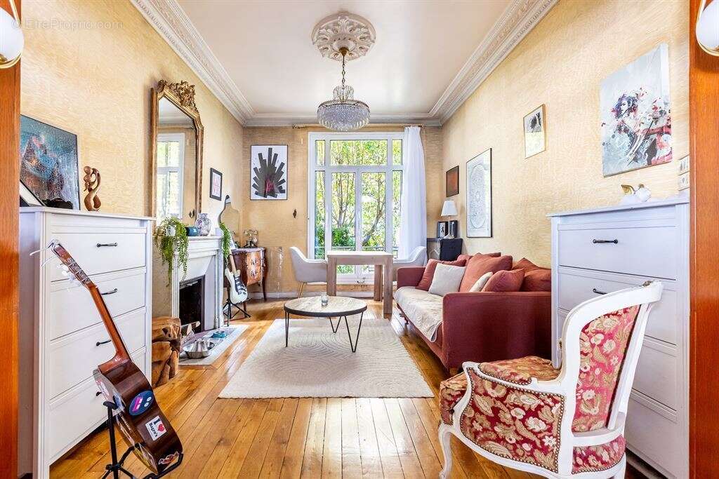 Appartement à PARIS-18E