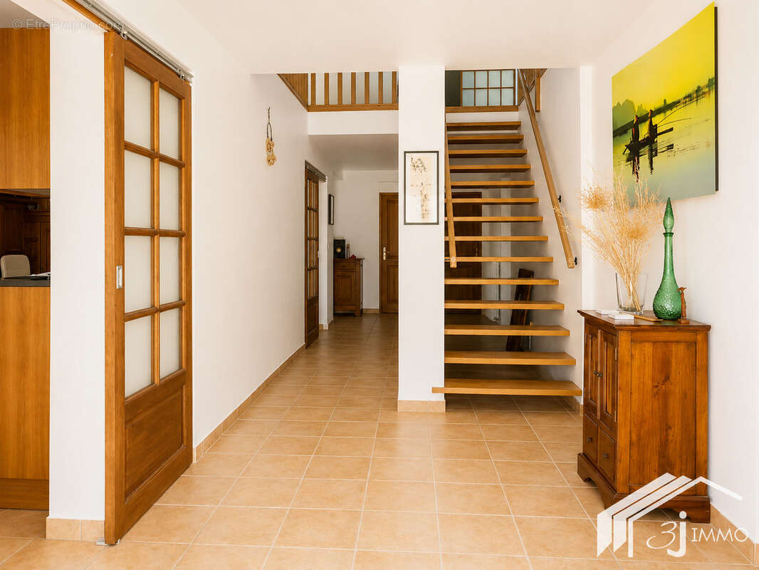 Maison à ESCORNEBOEUF