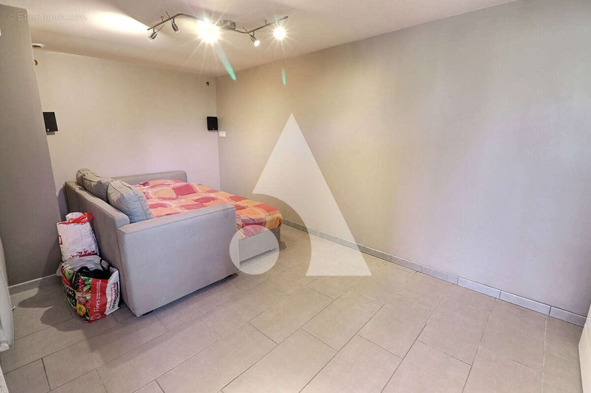 Maison à MERY-SUR-OISE