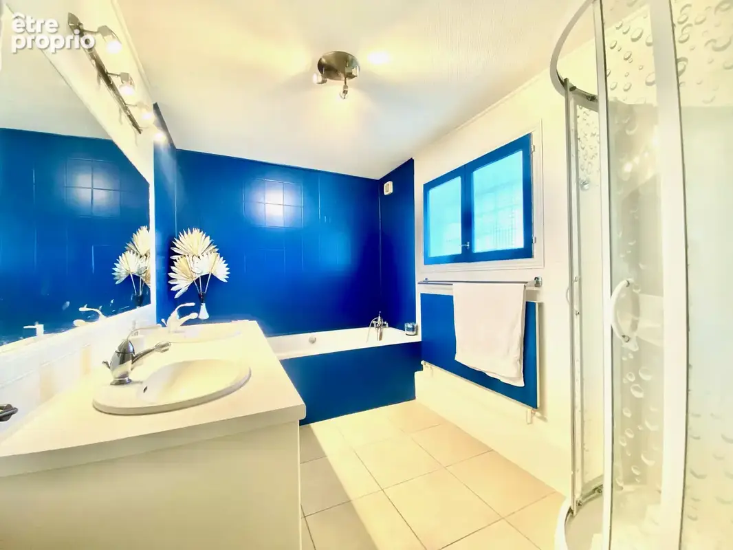 Maison 8 pièces 153 m2 + Piscine + Dépendances - photo 10