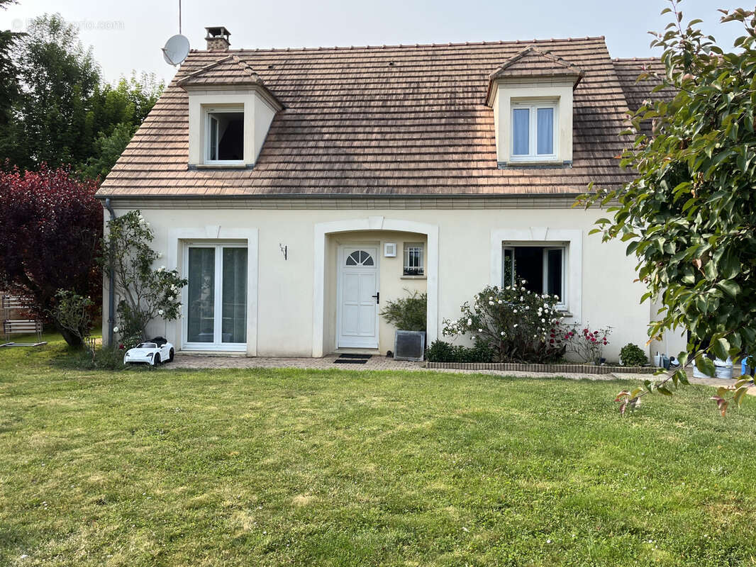 Maison à FONTAINEBLEAU