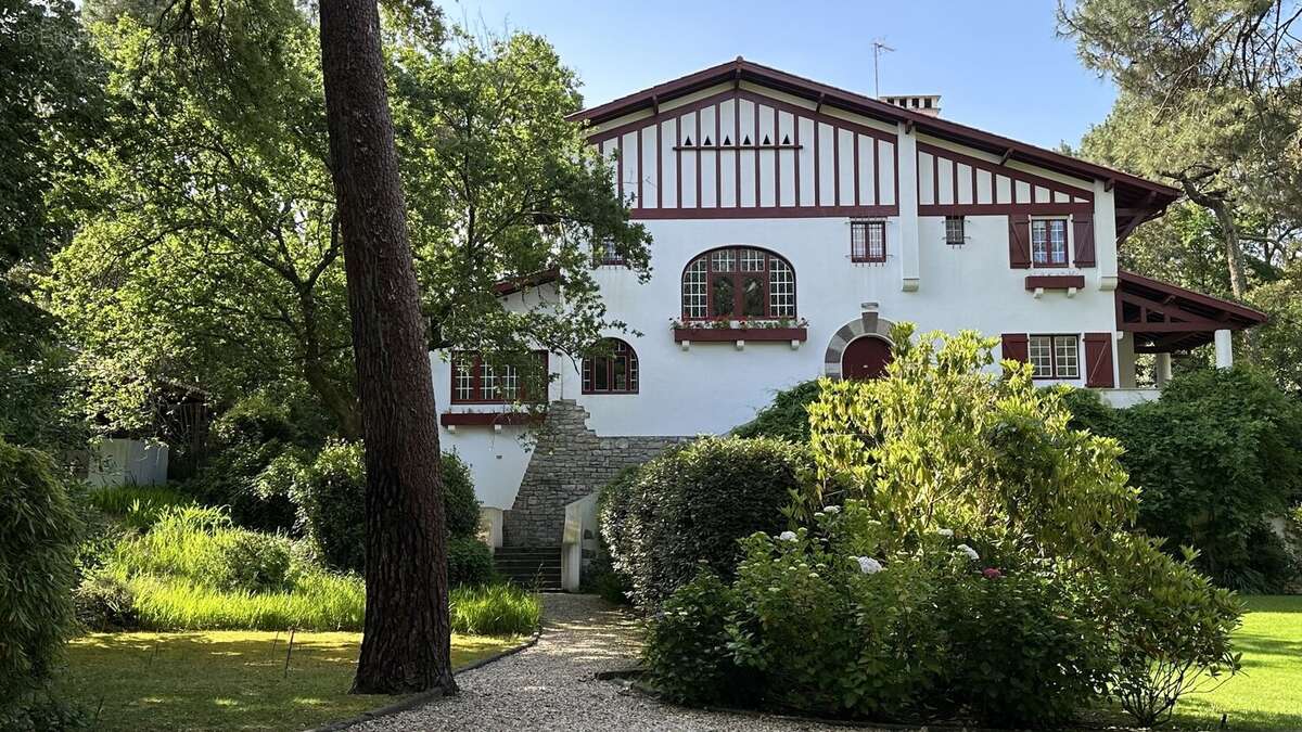 Maison de caractère à vendre  Hossegor  Entre lac et océan  Propriété d'exception de 450 m2 - photo 7