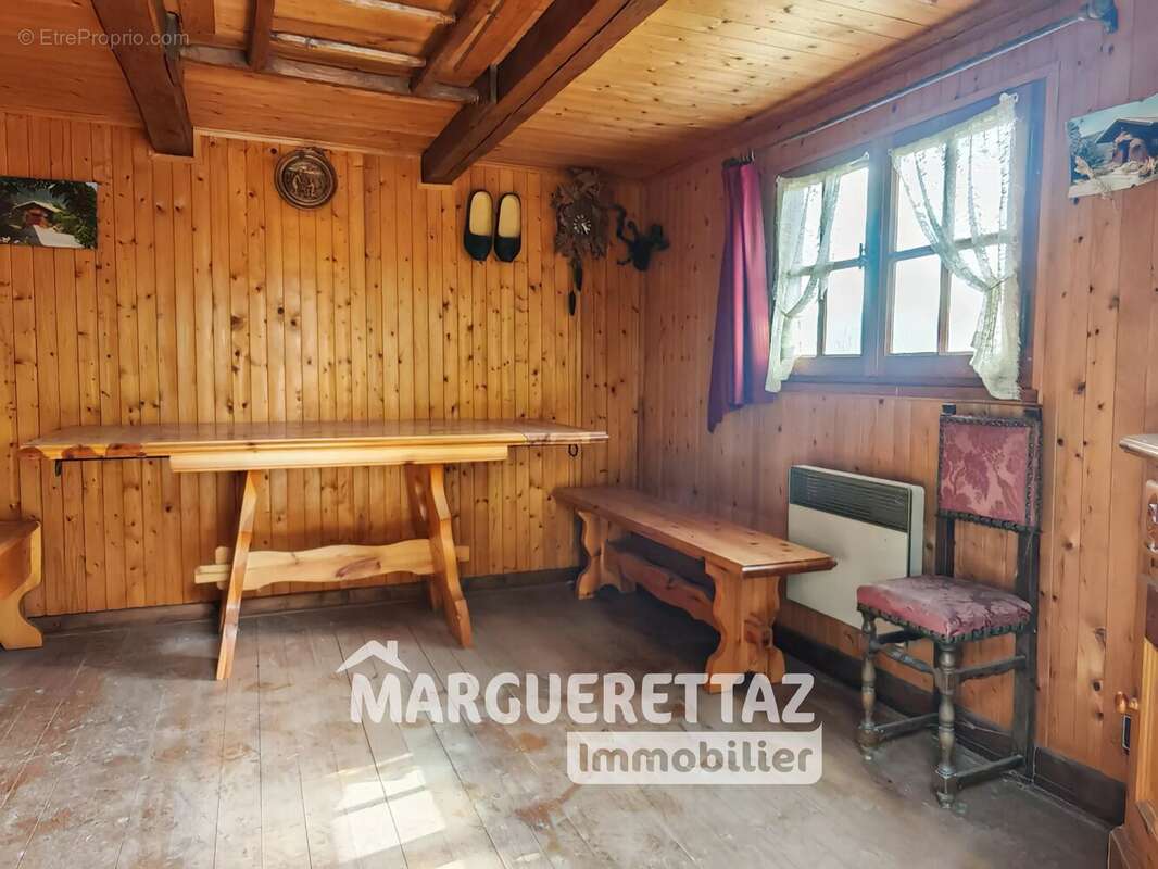 Maison à MARIGNIER