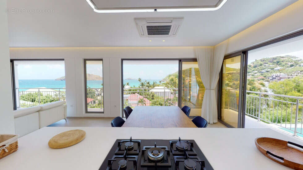 Maison à CAPESTERRE-BELLE-EAU