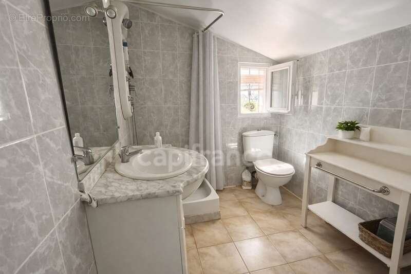 VIAS – Villa contemporaine avec piscine, 4 chambres, énergie positive. Bien rare sur le secteur - photo 10